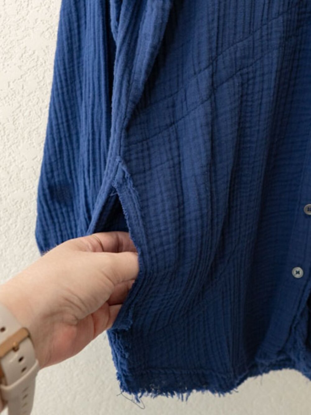 Zenana Gauze Button Up Shirt Blue Raw Hem Oversized Pocket Top Cotton Small - Picture 5 of 13